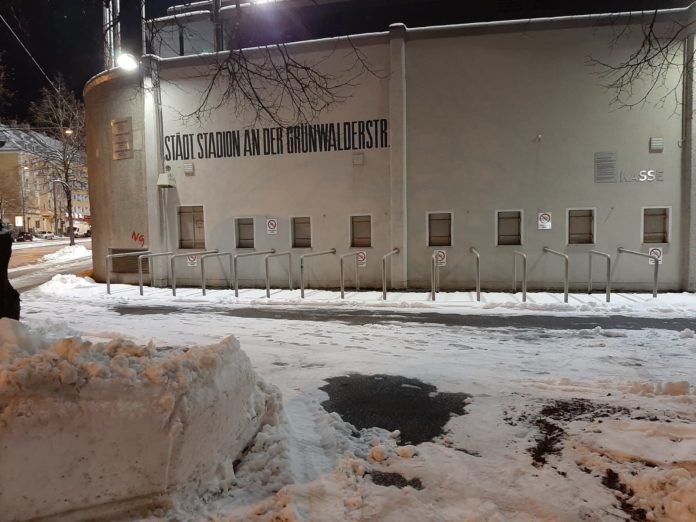 Schnee Grünwalder Stadion Spielstätte TSV 1860 München Schnee Grünwalder Stadion Spielstätte TSV 1860 München
