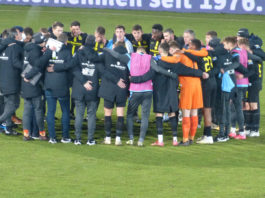 Lübeck TSV 1860 Mannschaftskreis nach 0:0