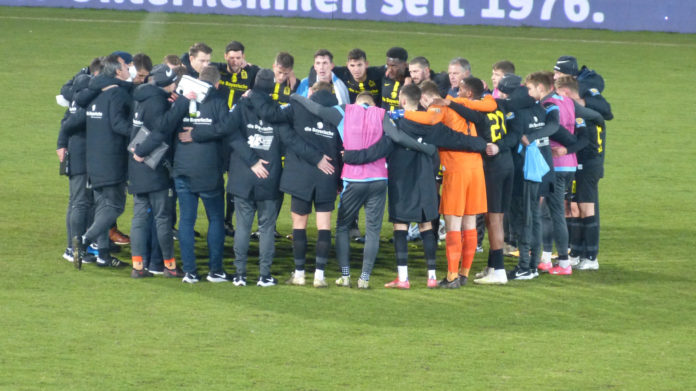 Lübeck TSV 1860 Mannschaftskreis nach 0:0