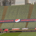 Pressekonferenz von Türkgücü vor dem Spiel gegen den TSV 1860 Türkgücü Banner im Olympiastadion München
