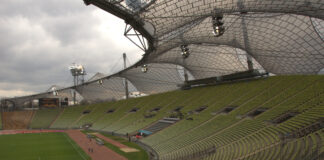 Haupttribüne Olympiastadion München beim Spiel Türkgücü TSV 1860 München