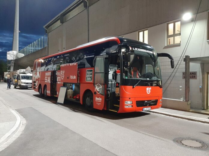 Mannschaftsbus 1.FC Kaiserslautern Rote Teufel 3.Liga