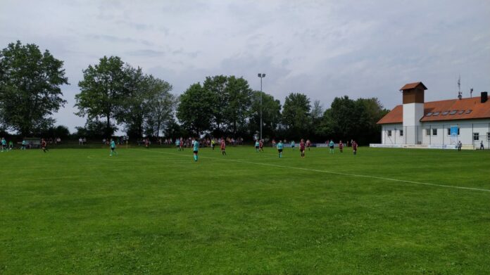 Unentschieden der TSV 1860 Frauen beim SV Adelshofen Nassenhausen