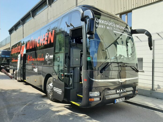 TSV 1860 Türkgücü München 2021 08 14 (135) Bus Türkgücü 1860