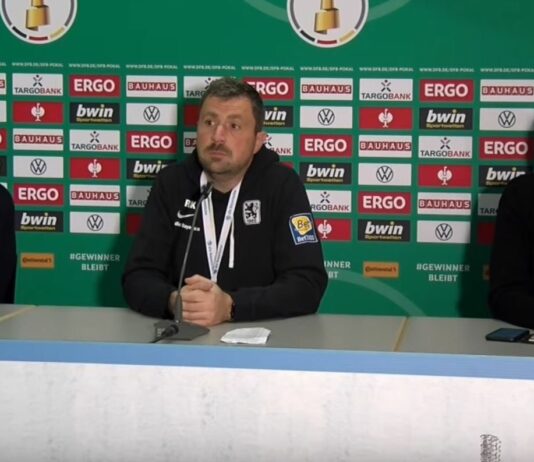 Michael Köllner auf der PK Nach dem Sieg gegen den FC Schalke 04