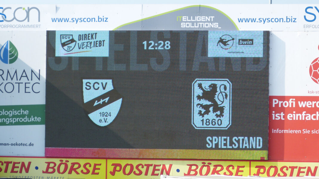 Anzeigetafel Stadion am Lotter Kreuz SC Verl gegen den TSV 1860 München