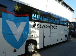 Mannschaftsbus Viktoria Berlin gegen den TSV 1860 München am Grünwalder Stadion beim TSV 1860