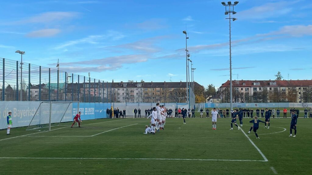 TSV 1860 München II Gegen FC Ismaning Bayernliga Süd Freistoß