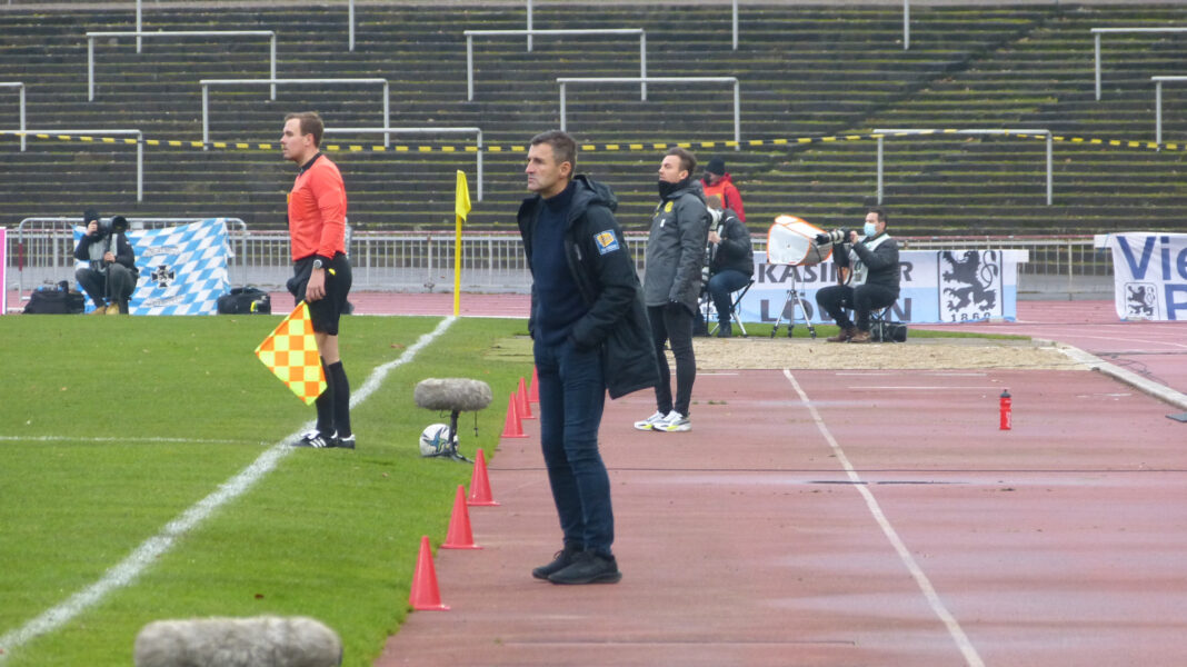 Michael Köllner beim 2:0-Sieg der Löwen in Dortmund