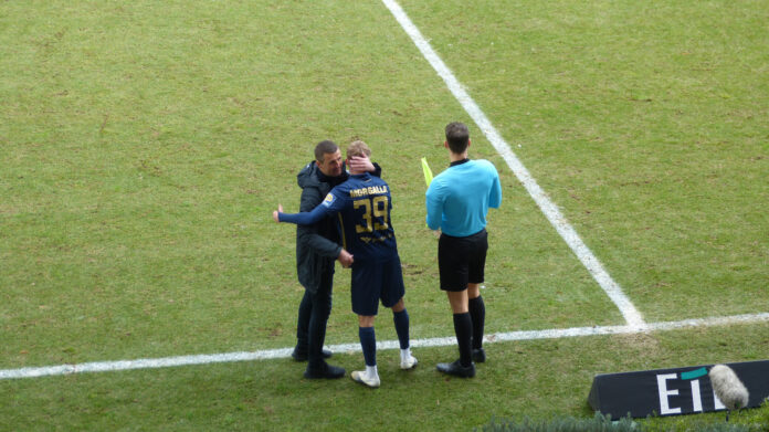 Leandro Morgalla TSV 1860 München Einwechslung Gegen Viktoria Köln Umarmung Michael Köllner Debüt Für Den Junglöwen