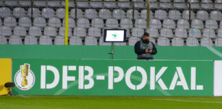 Videobeweis Premiere Für Den TSV 1860 München Gegen Den Karlsruher SC Im DFB Pokal Achtelfinale 2021 22