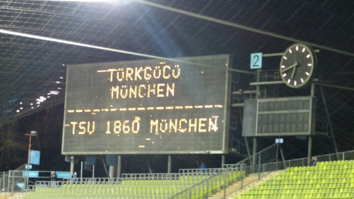 Türkgücü München TSV 1860 Olympiastadion 20220216 (84)
