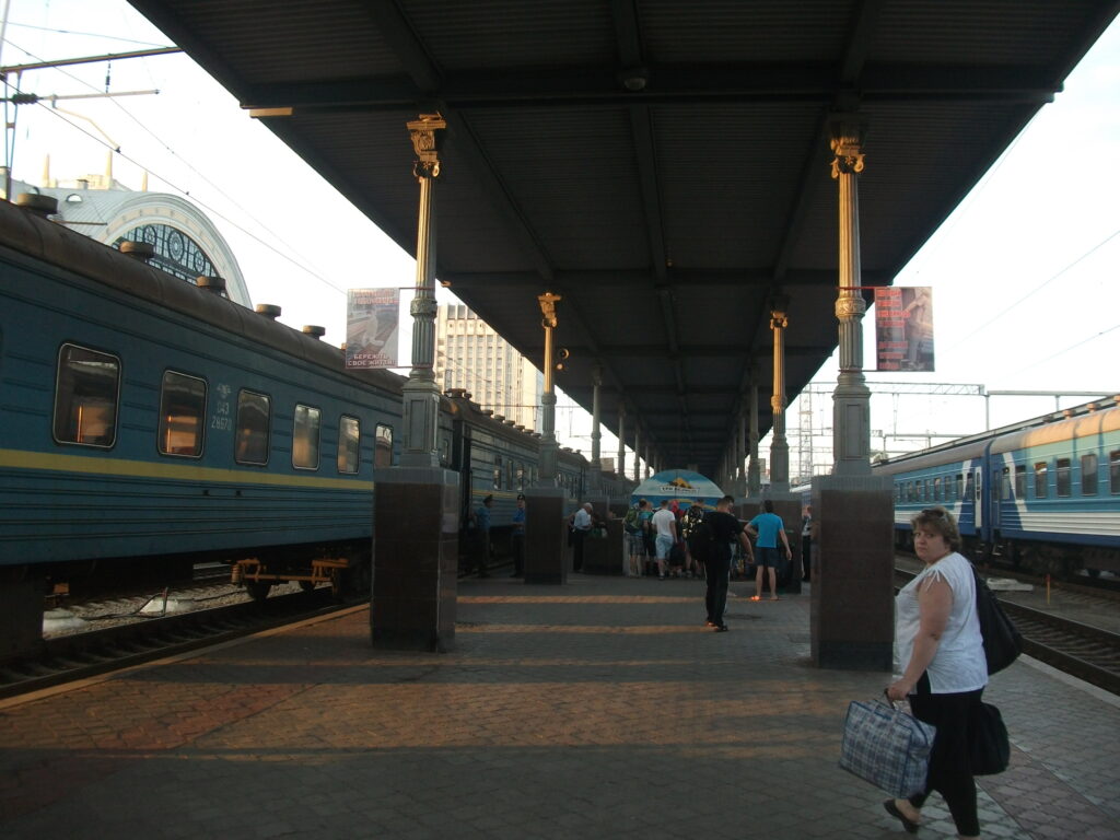 Der Bahnhof von Kharkiv (Ukraine)