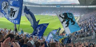 Auswärtsblock Mit Fans Des TSV 1860 München Beim Spiel In Magdeburg Saison 2021 22