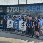 1860 Nordlöwen Vor Mannschaftsbus Des TSV 1860 München