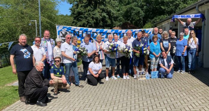 Gruppenbild Niederrhein Löwen Moers Fanclub 30 Jahre Feier Jubiläum 1860 München