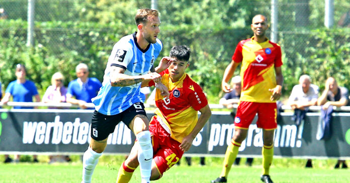 Tim Rieder TSV 1860 Tim Rieder TSV 1860 München Testspiel gegen Karlsruher SC