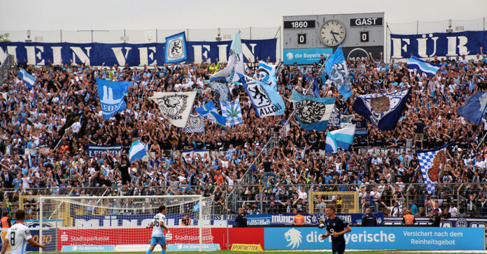 Westkurve Grünwalder Stadion Sechzgerstadion TSV 1860 VfB Oldenburg Westkurve Grünwalder Stadion Sechzgerstadion TSV 1860 Tickets Martin