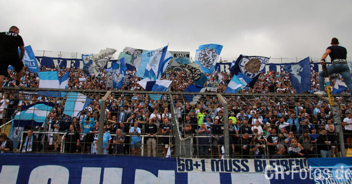 Westkurve Grünwalder Stadion TSV 1860 VfB Oldenburg
