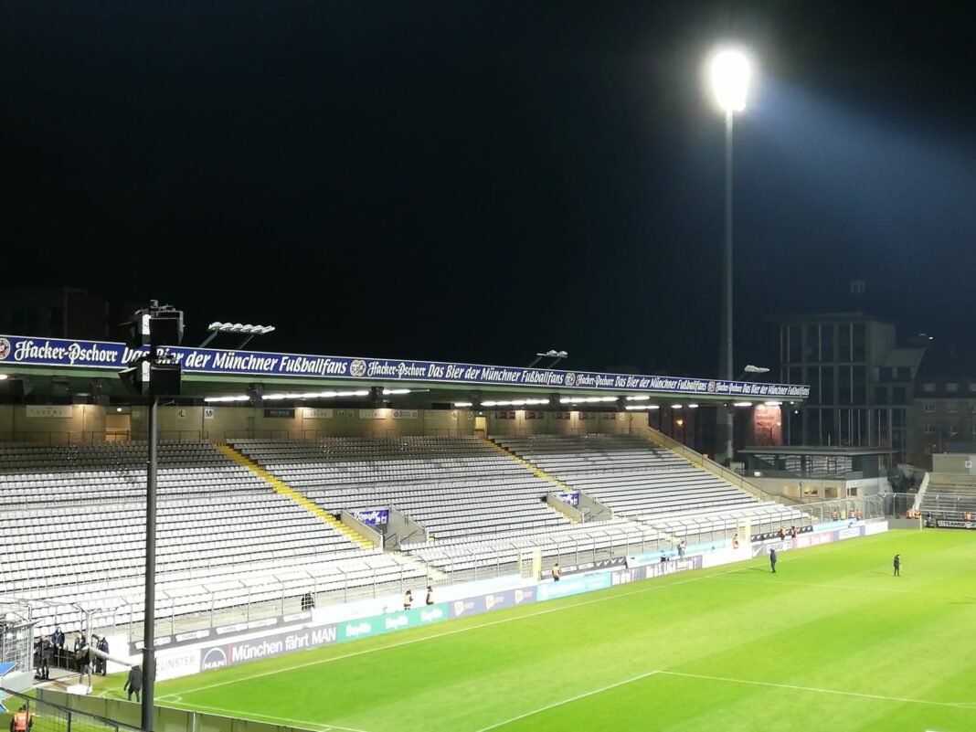 Grünwalder Stadion Flutlicht Strahler Umbau Tauglichkeit 2 Bundesliga