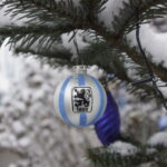 Symbolbild Weihnachten TSV 1860 München Christbaumkugel Schnee Trainingsgelände