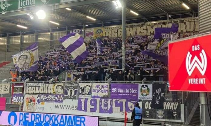 Erzgebirge Aue Gästeblock In Wiesbaden 23.Spieltag 3.Liga