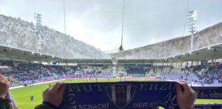 Erzgebirge Aue FC Saarbrücken Blick Auf Das Spielfeld Aus Der Heimkurve
