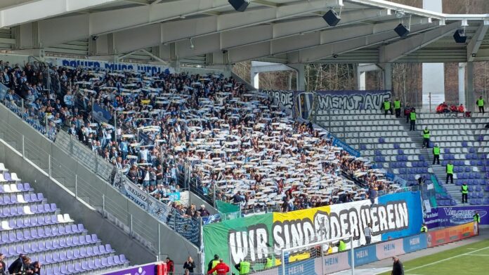 Erzgebirge Aue TSV 1860 München Blick Auf Den Gästeblock Wir Sind Der Verein