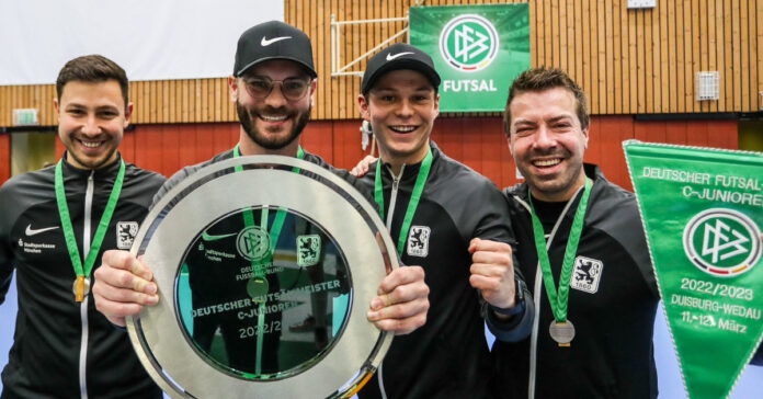 TSV 1860 U15 Deutscher Meister Futsal Trainer Christian Stegmaier