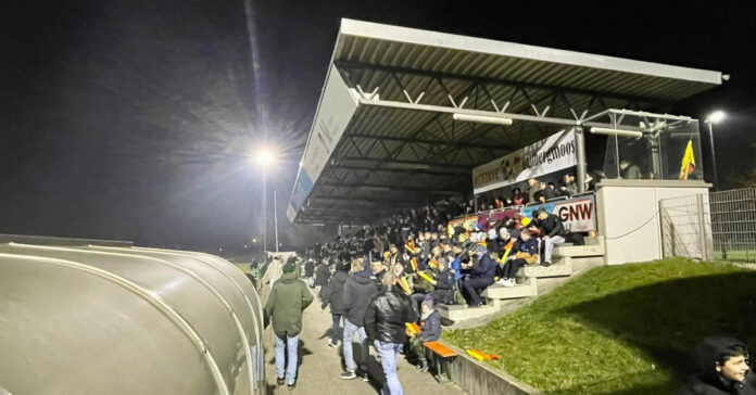 Vfb Hallbergmoos Tsv 1860 U21 Tribüne Vfb Hallbergmoos Tsv 1860 U21 Tribüne