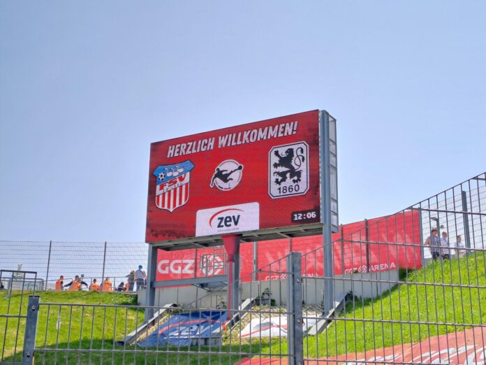 Anzeigetafel FSV Zwickau GGZ Arena Gegen Den TSV 1860 München Anzeigetafel FSV Zwickau GGZ Arena Gegen Den TSV 1860 München
