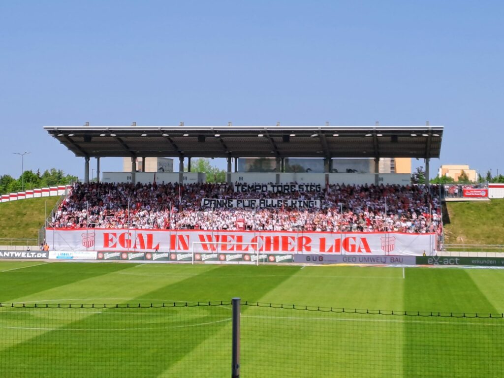 Choreographie Fans FSV Zwickau Gegen TSV 1860 München Verabschiedung Ronny König