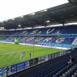 MSV Duisburg Schriftzug auf der Tribüne des Wedaustadions.