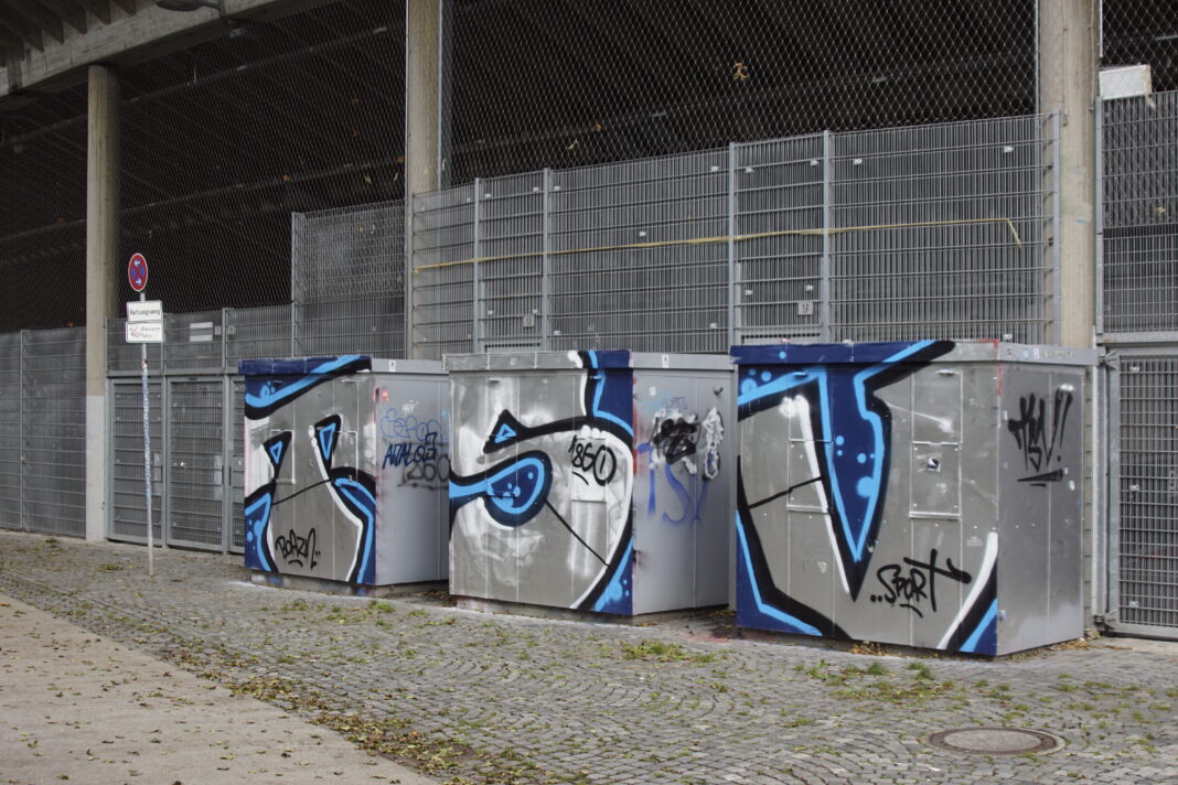 TSV Graffiti hinter der Westkurve des Grünwalder Stadions Giesing TSV 1860 München