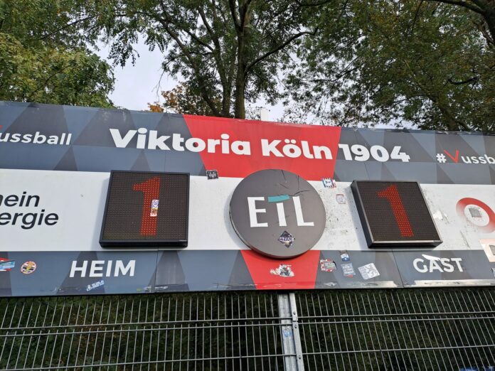 Anzeigetafel Viktoria Köln 1:1