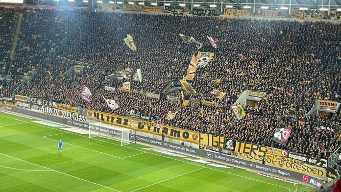 Dynamo Dresden gegen den TSV 11860 München zuhause.