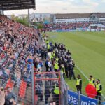 Gegnervorstellung: Spielvereinigung Unterhaching e.V. Gegengerade Sportpark Unterhaching