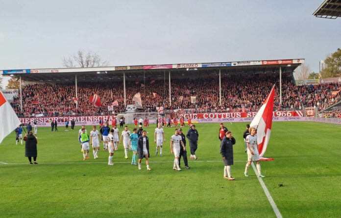 24.10.27 Cottbus 1860 Ehrenrunde