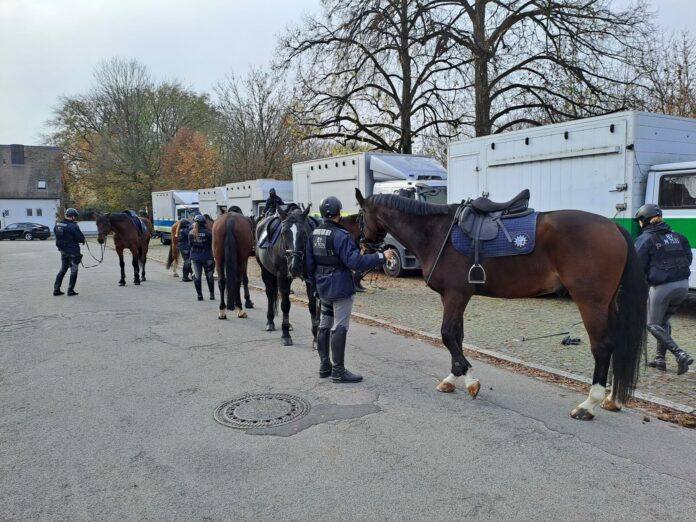 Reiterstaffel der Polizei am Grünwalderstadion