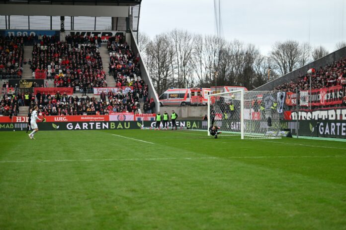 Rot Weiss Essen Tsv 1860 Rwe Rot Weiss Essen Tsv 1860 Rwe Jacobsen