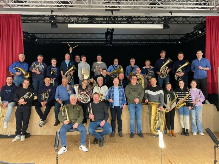 Sechzger Musikanten spielen im Hofbräuhaus