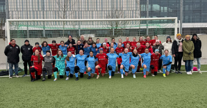 Löwinnen U15 SV Bruckmühl Löwinnen U15 SV Bruckmühl