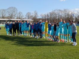 TSV 1860 München U21 Feiert Mit Fans Nach Sieg Beim FC Deisenhofen