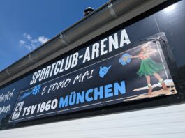 Plakat an der Arena in Verl