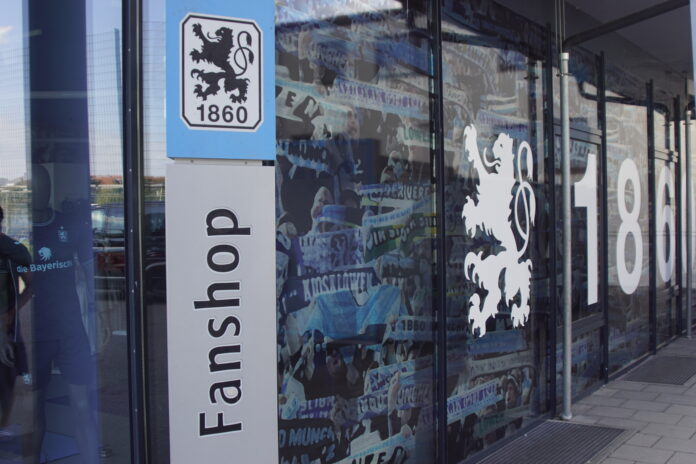 Fanshop TSV 1860 München Trainingsgelände An Der Grünwalder Straße Fanshop der Merchandising GmbH am Trainingsgelände