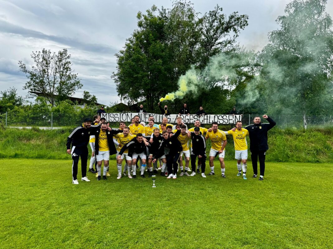 Geiselbullach 01 Geisebullach feiert die Meisterschaft