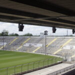 Grünwalder Stadion Blick Auf Die Leere Westkurve Von Der Stehhalle