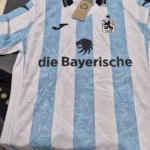 So schaut’s aus: Das 1860 Heimtrikot 2025/26
