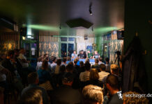 Jahresrückblick 2025 von Peter Gratz: Auf und Ab in weiß und blau! Publikum beim Livetalk im Bamboleo