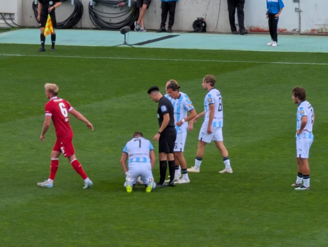 TSV 1860 VfB Stuttgart II 20250830 (40) Rafati: Zwei Mal Elfmeter - zwei Mal kein Elfmeter